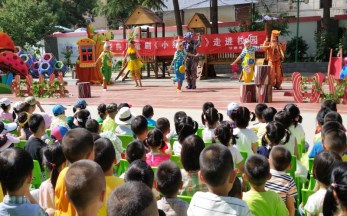 經典兒童劇《小豬快跑》走進校園
