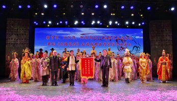 中國經(jīng)典舞劇《絲路花雨》在成都體育學院震撼登陸