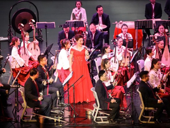 致敬醫(yī)務(wù)工作者我們在行動(dòng)——甘肅演藝集團(tuán)歌舞劇院主題樂舞《相約千年》、民族交響音樂會(huì)《歲月留聲》輪番上演